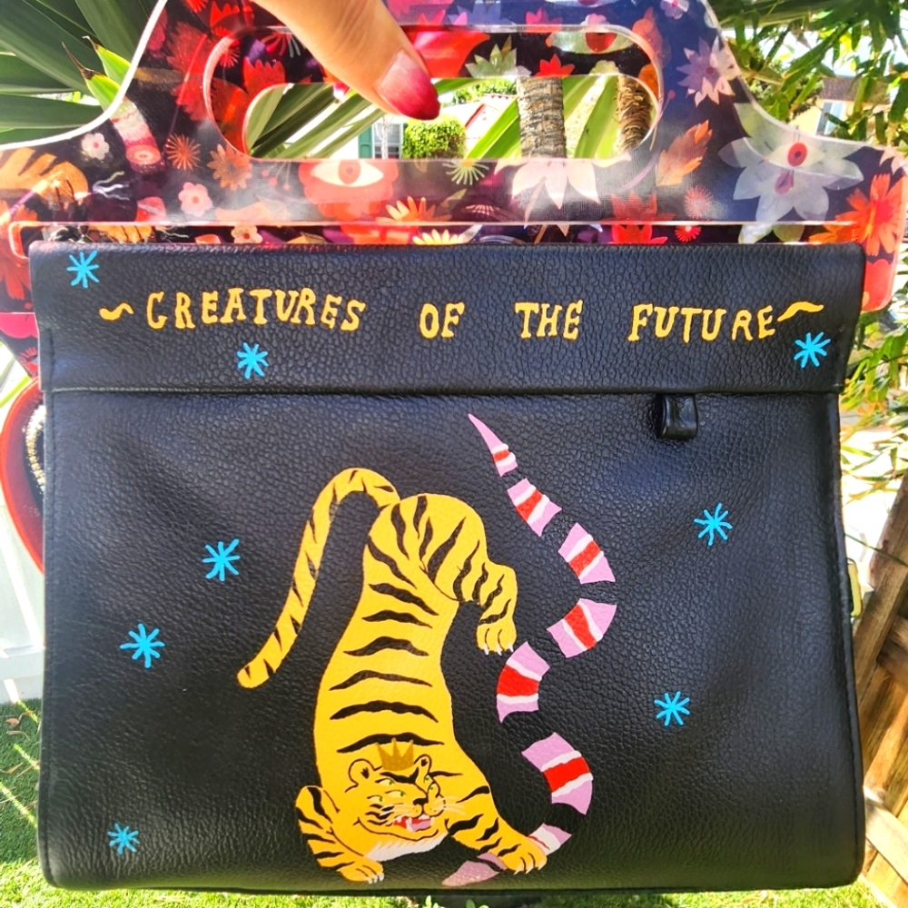 NWOT Min & Mon Creatures of the future crossbody handbag
